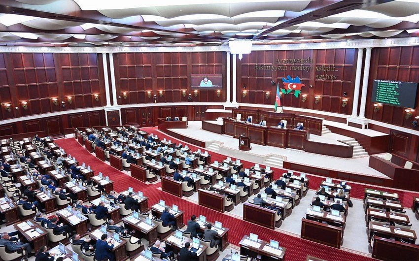 Gələn ilin büdcəsi parlamentdə müzakirəyə çıxarılır Millimeclis 1.jpg